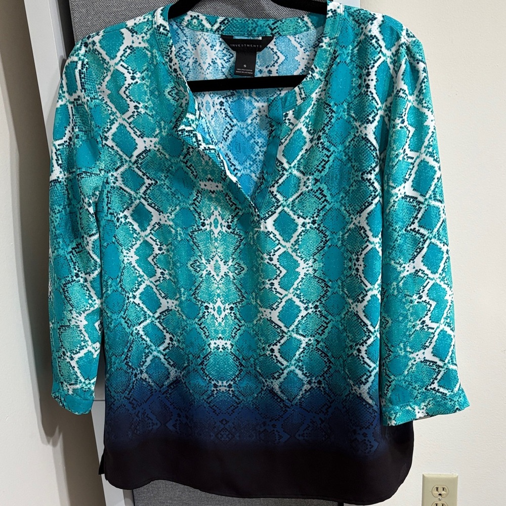 Investments Turquoise and Navy Snake Print Blouse